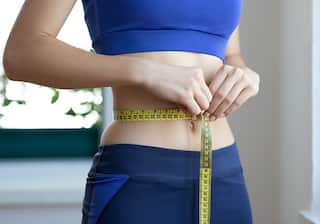 Weight Loss : वजन कमी करण्यासाठी अनोशेपोटी घ्या 'हे' ड्रिंक्स