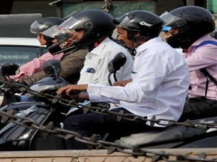 Transport Ministry Road Safety New Rules Crash Helmet Safety Harness to be mandatory for children below 4 yrs on motorcycles ANN Road Safety New Rules: दोपहिया वाहन पर बच्चे को बिठाने से पहले जान लें ये जरूरी बातें, नहीं तो भुगतना पड़ेगा जुर्माना