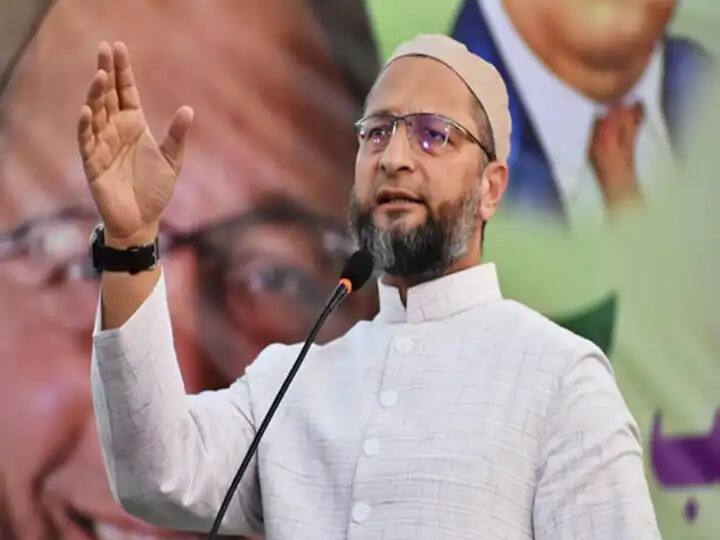 hijab controversy aimim leader asaduddin owaisi saffron shawl   Hijab Controversy :  हिजाब हा मुस्लिमांचा घटनात्मक अधिकार : असदुद्दीन ओवेसी  