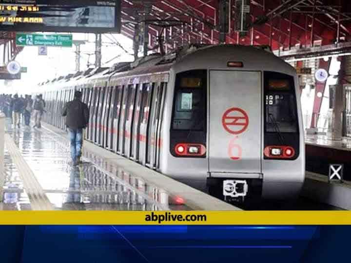 Delhi Metro will now tell the passengers which coach is more crowded, trial of occupancy status display is going on Delhi Metro: दिल्ली मेट्रो अब यात्रियों को बताएगी किस कोच में है ज्यादा भीड, ऑक्यूपेंसी डिस्प्ले का हो रहा ट्रायल