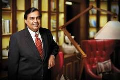 Indian Billionaires Luxury Cars: किसी के पास फेरारी तो कोई रोल्स रॉयस का मालिक, जानिए किन गाड़ियों से चलते हैं ये भारतीय धनकुबेर