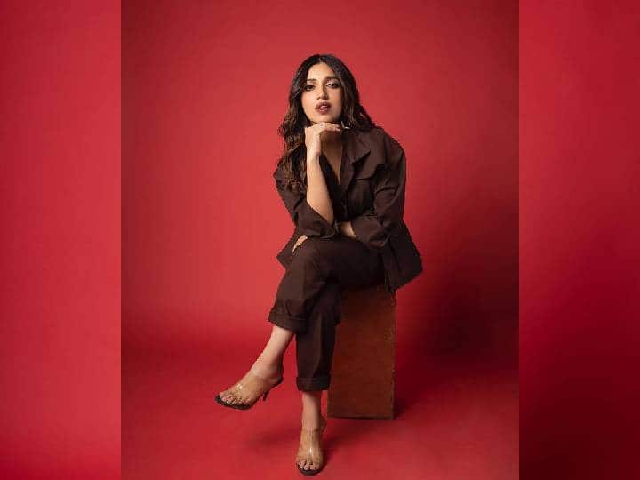 फोटोतील भूमीची स्टाईल पाहून चाहतेही घायाळ झाले आहेत.