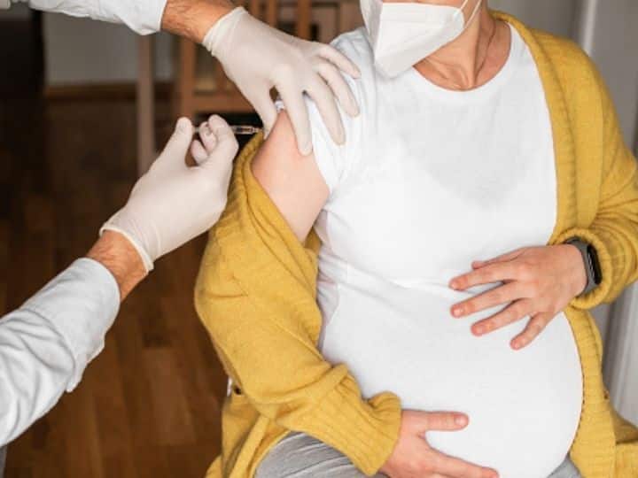 Worried About Vaccination In Pregnancy? Babies Born To Covid-Vaccinated Moms Less Likely To Get Hospitalised, Reveals New Study Babies Born To Covid-Vaccinated Moms Are Less Likely To Get Hospitalised, Reveals New Study