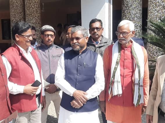Jharkhand News: झारखंड के पूर्व सीएम Babulal Marandi ने हेमंत सरकार पर लगाए कई आरोप, कहा- संभल जाएं सीएम सोरेन Jharkhand News: झारखंड के पूर्व सीएम Babulal Marandi ने हेमंत सरकार पर लगाए कई आरोप, कहा- संभल जाएं सीएम सोरेन