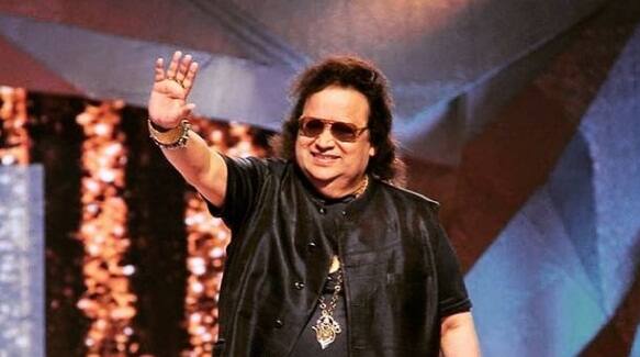 তিনি আন্তর্জাতিক স্তরে নিজেকে তুলে নিয়ে গিয়েছিলেন। বিশ্বের জনপ্রিয় তারকা লেডি গাগা থেকে একন, সকলের সঙ্গেই কাজ করেছেন।