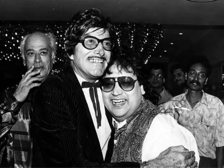 Bappi lahiri death facts net worth songs gold raj kumar made fun at party પાર્ટીમાં બપ્પી લહેરીનો રાજકુમારે આ કારણે ઉડાવ્યો હતો મજાક, જાણો શું બની હતી ઘટના