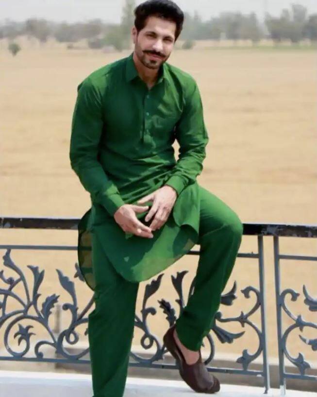 ਪੰਜਾਬ ਦੇ ਮੁਕਤਸਰ ਵਿੱਚ ਜਨਮੇ ਦੀਪ ਸਿੱਧੂ ਨੇ 2015 ਵਿੱਚ ਰਿਲੀਜ਼ ਹੋਈ ਫਿਲਮ ‘ਰਮਤਾ ਜੋਗੀ’ ਵਿੱਚ ਮੁੱਖ ਭੂਮਿਕਾ ਨਿਭਾਈ ਸੀ। ਉਹ ਕਿੰਗਫਿਸ਼ਰ ਮਾਡਲ ਹੰਟ ਦਾ ਵੀ ਵਿਜੇਤਾ ਸੀ ਜਿਸ ਤੋਂ ਬਾਅਦ ਉਸ ਨੇ ਗ੍ਰਾਸਿਮ ਮਿਸਟਰ ਇੰਡੀਆ ਵਿੱਚ ਹਿੱਸਾ ਲਿਆ ਤੇ ਗ੍ਰਾਸੀਮ ਮਿਸਟਰ ਪਰਸਨੈਲਿਟੀ ਤੇ ਗ੍ਰਾਸੀਮ ਮਿਸਟਰ ਟੈਲੇਂਟਿਡ ਬਣ ਗਿਆ।