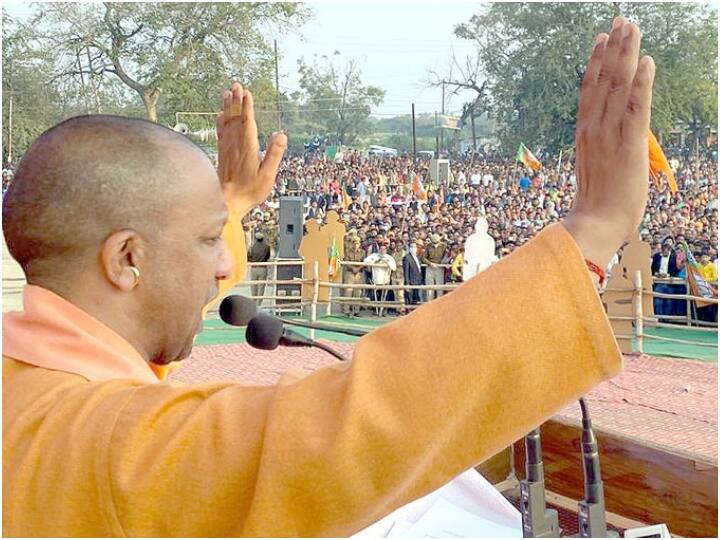 UP Election 2022: आज तय हो जाएंगे गोरखपुर में योगी आदित्यनाथ को चुनौती देने वालों के नाम, इतने पर्चे जांच में मिले UP Assembly Election 2022 today is the last date of withdrawal on Nomination in Gorakhpur District UP Election 2022: आज तय हो जाएंगे गोरखपुर में योगी आदित्यनाथ को चुनौती देने वालों के नाम, इतने पर्चे जांच में मिले