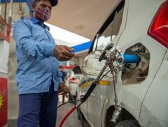 રાજ્યમાં આવતીકાલે કેટલાક કલાક CNG પંપ બંધ રહેશે, જાણો શું છે પેટ્રોલિયમ ડિલર્સની માંગ?
