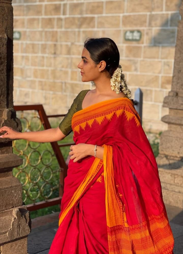 ஓ கூந்தலுக்குள்ளே ஒரு வீடு கட்டுங்கள் காதலுக்குள்ளே கிடையாது சட்டங்கள்