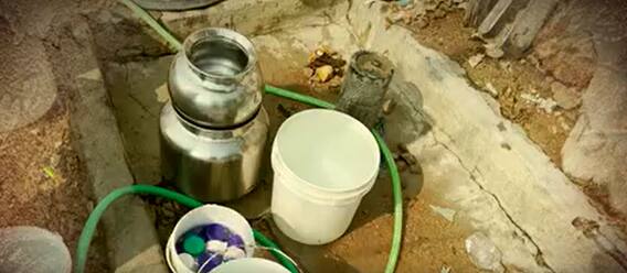 Water Problem in Hyderabad: : ఇక్కడ బిందె నీటికోసం రోజూ సిగపట్లు తప్పదు..! | ABP Desam