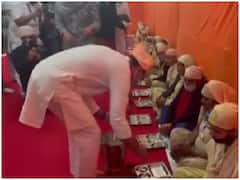 Ravidas Jayanti 2022: राहुल गांधी और प्रियंका गांधी ने रविदास जयंती पर वाराणसी में लोगों को खिलाया लंगर