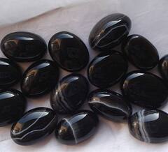 Buldhana : बनावट 'सुलेमानी पत्थर' देत जिम मालकाला 6 लाखांना गंडविले, नेमका काय आहे 'सुलेमानी पत्थर'?