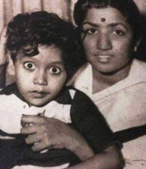 নেট দুনিয়া ভারাক্রান্ত গত কিছুদিন ধরে একের পর এক কিংবদন্তির প্রয়াণে।