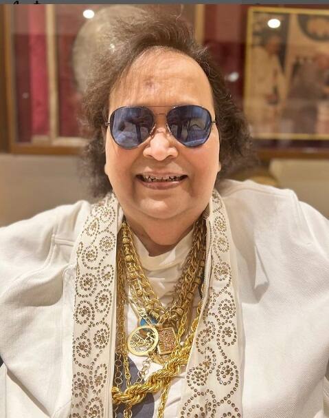 বহু ছবিতে অতিথি শিল্পী হিসেবে দেখা গিয়েছে বাপি লাহিড়িকে। ''ওম শান্তি ওম, 'ম্যায় অউর মিসেস খন্না' এবং আরও অনেক ছবিতে দেখা গিয়েছে তাঁকে।