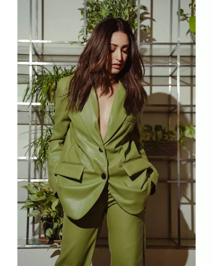 రవిబాబు 'నువ్విలా' సినిమాతో హీరోయిన్ గా పరిచయమై.. ఆ తర్వాత నితిన్ 'కొరియర్‌బాయ్ కళ్యాణ్', 'గౌరవం' లాంటి సినిమాలతో తెలుగు ప్రేక్షకులను అలరించింది యామీ గౌతమ్. (Photo Courtesy: Instagram)