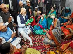 Sant Ravidas की जयंती पर पीएम मोदी समेत इन नेताओं ने दी श्रद्धांजलि, मायावती बोलीं- वोट के स्वार्थ के लिए मत्था टेक रहे नेता, Photos