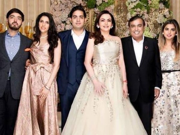 Ambani Family: आखिर पिता के लिए Mukesh Ambani ने बीच में क्यों छोड़ी थी पढ़ाई? जानिए- देश की सबसे अमीर फैमिली की कुछ दिलचस्प बातें