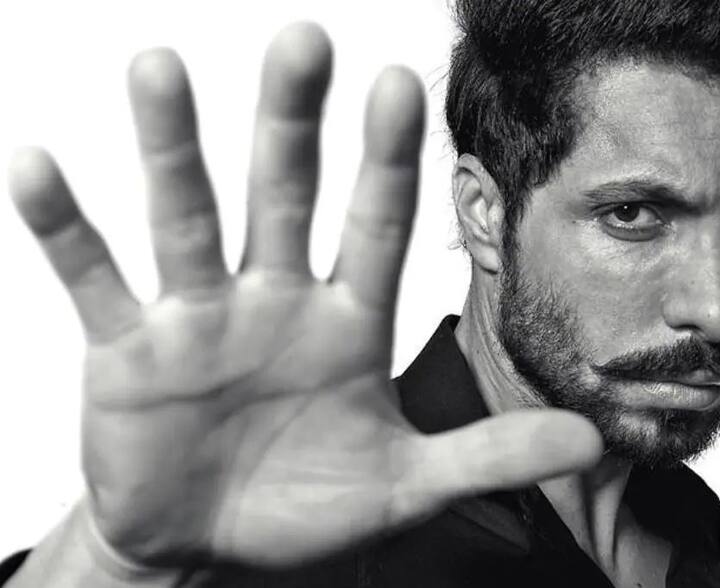 ਦੀਪ ਸਿੱਧੂ ਅਭਿਨੇਤਾ ਸੰਨੀ ਦਿਓਲ ਦਾ ਸਹਿਯੋਗੀ ਸੀ ਜਦੋਂ ਸੰਨੀ ਦਿਓਲ ਨੇ 2019 ਦੀਆਂ ਲੋਕ ਸਭਾ ਚੋਣਾਂ ਦੌਰਾਨ ਪੰਜਾਬ ਦੀ ਗੁਰਦਾਸਪੁਰ ਸੀਟ ਤੋਂ ਚੋਣ ਲੜੀ ਸੀ। ਦਿਓਲ, ਜੋ ਹੁਣ ਭਾਜਪਾ ਦੇ ਸੰਸਦ ਮੈਂਬਰ ਹਨ, ਨੇ ਪਿਛਲੇ ਸਾਲ ਦਸੰਬਰ ਵਿੱਚ ਕਿਸਾਨ ਅੰਦੋਲਨ ਵਿੱਚ ਸ਼ਾਮਲ ਹੋਣ ਤੋਂ ਬਾਅਦ ਆਪਣੇ ਆਪ ਨੂੰ ਸਿੱਧੂ ਤੋਂ ਵੱਖ ਕਰ ਲਿਆ ਸੀ।