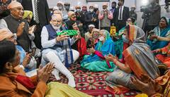 Sant Ravidas की जयंती पर पीएम मोदी समेत इन नेताओं ने दी श्रद्धांजलि, मायावती बोलीं- वोट के स्वार्थ के लिए मत्था टेक रहे नेता, Photos