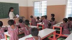 Primary Reopen: কচিকাঁচার কলরবে টানা দুবছর পর প্রাণ ফিরল ক্লাসরুমে, স্কুলে ফিরে খুশি পড়ুয়ারা। Bangla News