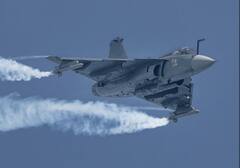 Singapore Air Show: સિંગાપોર એર શોમાં LCA તેજસનો પાવર, જુઓ સ્વદેશી ફાઈટર એરક્રાફ્ટની આ અદભૂત તસવીરો