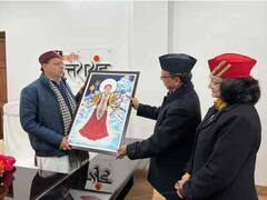 Uttarakhand News: ब्रह्मकमल टोपी डिजाइन करने वाले समीर शुक्ला को CM धामी ने किया सम्मानित, जानें- क्या है इसकी खासियत?