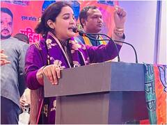 UP Election 2022: अखिलेश यादव के खिलाफ करहल में प्रचार करने को तैयार हैं अपर्णा यादव, इनके आदेश का है उन्हें इंतजार