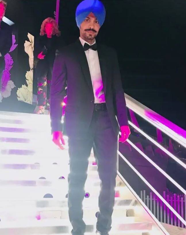 ਸਿੱਧੂ ਨੇ ਹੇਮੰਤ ਤ੍ਰਿਵੇਦੀ, ਰੋਹਿਤ ਗਾਂਧੀ ਤੇ ਹੋਰਾਂ ਵਰਗੇ ਮਸ਼ਹੂਰ ਫੈਸ਼ਨ ਡਿਜ਼ਾਈਨਰਾਂ ਲਈ ਵੀ ਰੈਂਪ ਵਾਕ ਕੀਤਾ।