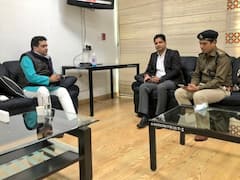 कपिल मिश्रा को रांची एयरपोर्ट पर छह घंटे तक रोका गया, रुपेश के परिवार से मिलने हजारीबाग जाना चाहते थे, वापस दिल्ली लौटे