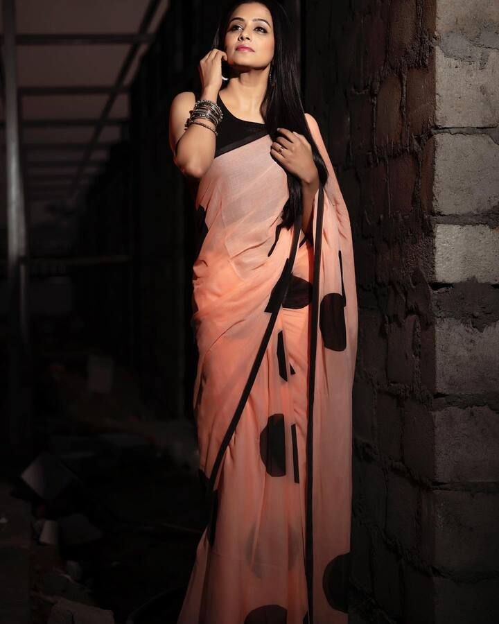 చీరకట్టులో అలరిస్తున్న ప్రియమణి -Image credit: Priyamani/Instagram
