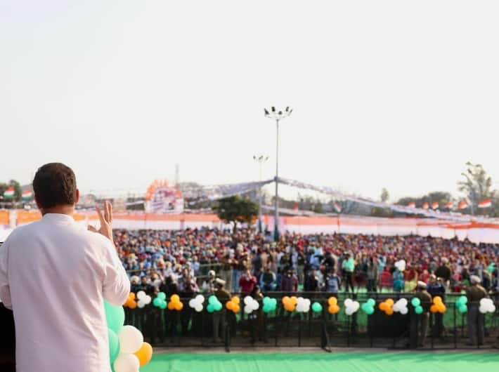 कांग्रेस नेता ने कहा, ''दिल्ली में केजरीवाल जी ने कितने स्कूल बनाए हैं. कांग्रेस ने दिल्ली में 300 नए स्कूल बनाए थे और इधर पंजाब शिक्षा में नम्बर वन है.''
