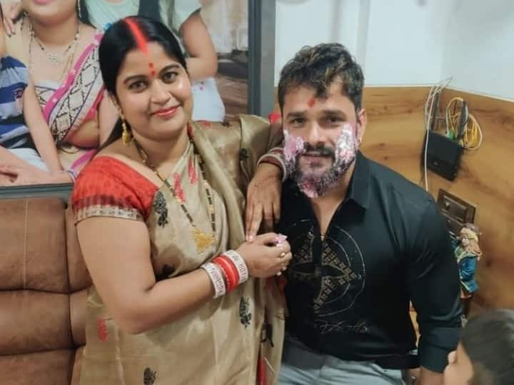 Bhojpuri Actor Khesari Lal Yadav wrote a special note for wife Chanda Devi on her birthday Khesari Lal Yadav Wife Birthday: Khesari Lal Yadav ने खास अंदाज में किया पत्नी चंदा को बर्थडे विश,फोटो शेयर कर लिखा - ' तुम मेरे जीवन का प्यार हो'