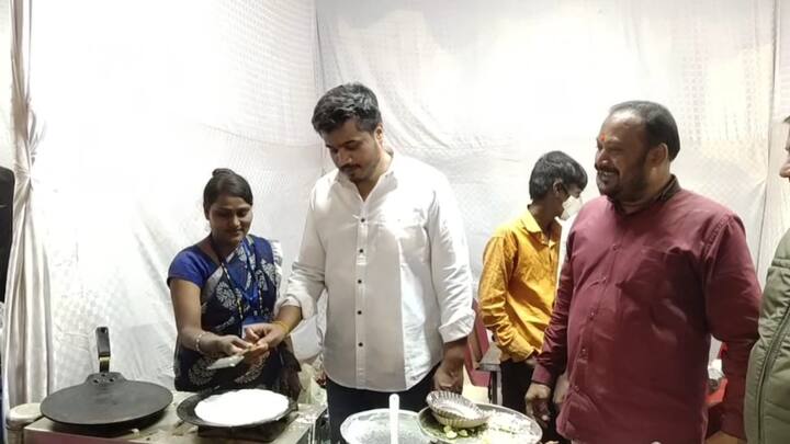 कर्जत येथे सकल मराठा समाजाच्या वतीने शिवजयंतीचे औचित्य साधत सिनथडी यात्रेचे आयोजन करण्यात आलं आहे. या सिनथडी यात्रेत तालुक्यातील महिला बचत गटांसह इतरही व्यावसायिकांसाठी 100 स्टॉल विनामूल्य उपलब्ध करून देण्यात आले आहे. या सिनथडी यात्रेत लहानग्यांना उंट व घोडा सफारी तर युवकांसाठी क्रिकेटचे सामान्यांचे आयोजन करण्यात आलं आहे. तर शिवजयंती निमित्त सिनथडी यात्रेच्या प्रांगणात सामूदायिक विवाहसोहळा देखील पार पडणार आहे. तर 10 गरजू जोडप्यांना आर्थिक मदत देखील केली जाणार आहे.कर्जत येथे सकल मराठा समाजाच्या वतीने आगळ्या-वेगळ्या पद्धतीने शिवजयंती साजरी होत आहे. 