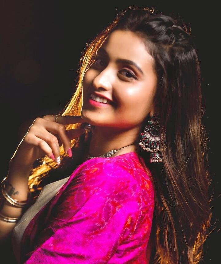 దీపికా పిల్లి లేటెస్ట్ స్టిల్స్ - Image Credit: Deepika Pilli/Instagram