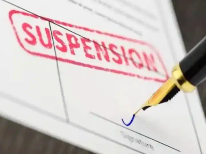 Gujarat: ‘रोल मॉडल’ गोडसे पर भाषण प्रतियोगिता आयोजित करने को लेकर गुजरात का अधिकारी निलंबित