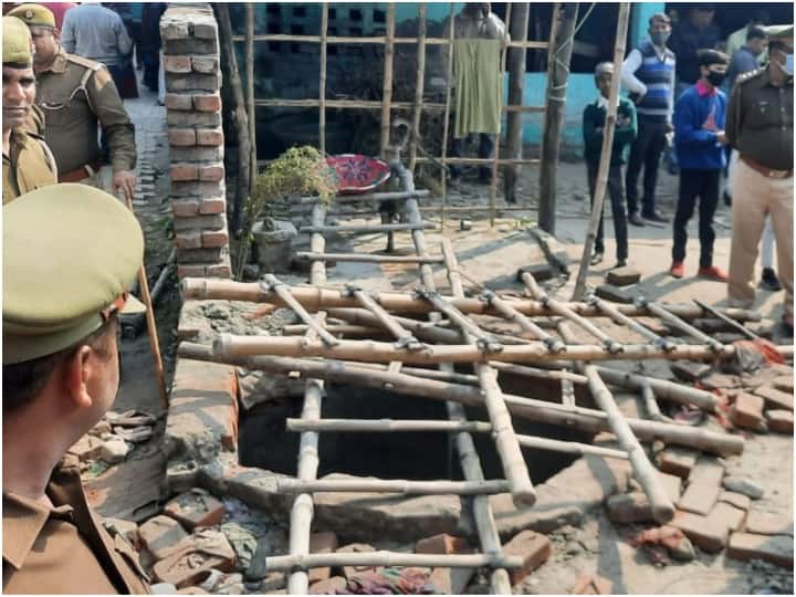 UP News 13 woman died in well collapsed case in Kushinagar ANN मातम में बदलीं खुशियां: कुशीनगर में कुएं में गिरने से 13 महिलाओं की मौत, अगर समय से पहुंचती एंबुलेंस तो बच जाती कई जानें
