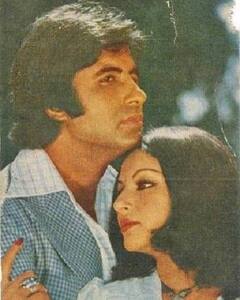 Bollywood Actresses Role: कभी बनीं मां तो कभी महबूबा, एक ही एक्टर के साथ अलग-अलग रोल में नजर आईं ये एक्ट्रेसेस