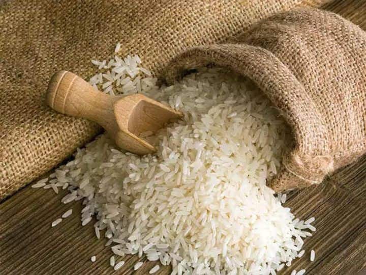 rice remedy for money related problem rice use in puja rice significance in puja Chawal Ke Upay: चावल के 5 दानों के ये उपाय है बहुत प्रभावशाली, करते ही बदल जाएंगे दिन, छप्पर फाड़ होगी धन वर्षा