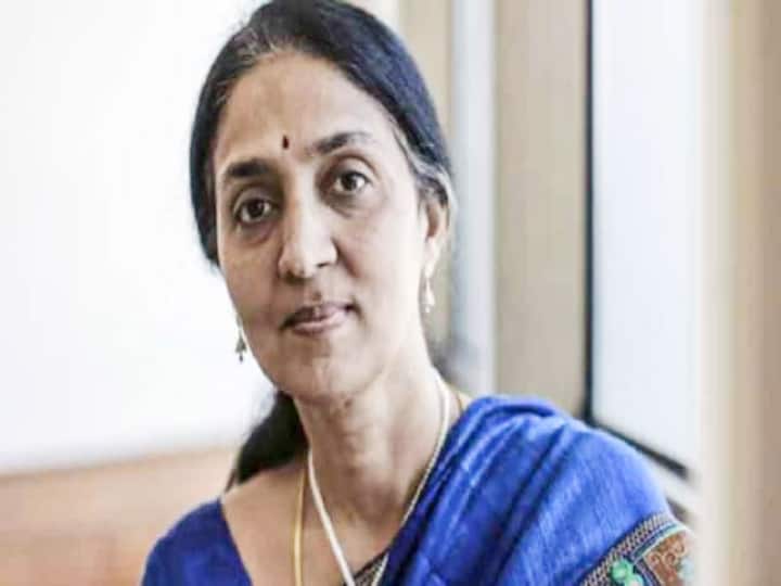 IT Raid: बढ़ती जा रही है NSE की पूर्व CEO Chitra Ramkrishna की मुश्किलें, आयकर विभाग ने मारा छापा