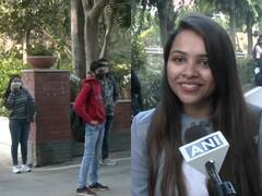 Delhi University Reopen: करीब दो साल बाद छात्रों से गुलजार दिखा Delhi University का कैंपस, स्टूडेंट्स बोले- ऑनलाइन से ऑफलाइन क्लास बेहतर
