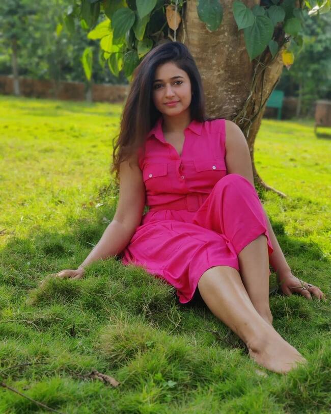పూనమ్ భజ్వా ( image credit : Poonam Bajwa /Instagram)
