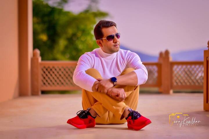 मराठी कला विश्वातील अष्टपैलू अभिनेता म्हणजे प्रसाद ओक. (photo:oakprasad/ig)