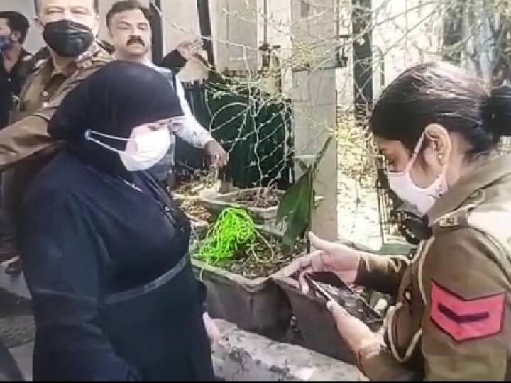 Gurugram foreign Woman who attacked taxi driver with knife in Gurugram arrested ANN Gurugram Crime: गुरुग्राम में टैक्सी ड्राइवर पर चाकू से हमला करने वाली महिला को जेल, चालक ने अब कही ये बड़ी बात