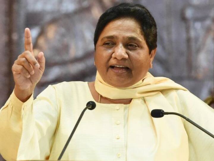 UP Election 2022: बीएसपी सुप्रीमो Mayawati का बड़ा दावा, जानें- क्यों कहा कि पांचवीं बार बनने जा रही हूं मुख्यमंत्री? up election 2022 mayawati says going to sworn 5th time as chief minister as bsp is getting majority UP Election 2022: बीएसपी सुप्रीमो Mayawati का बड़ा दावा, जानें- क्यों कहा कि पांचवीं बार बनने जा रही हूं मुख्यमंत्री?