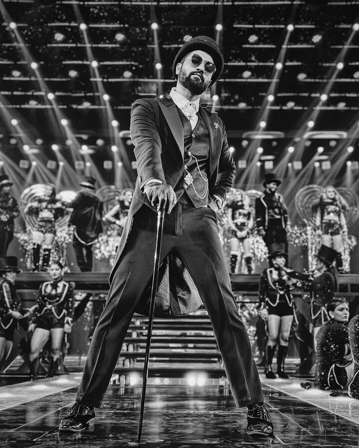 He has charmed the internet with these monochromatic pictures. Vicky’s brother, Sunny Kaushal along with Angad Bedi commented on his picture.