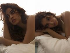 Janhvi Kapoor Photos: कजरारी आंखें, बिखरे बाल कुछ ऐसा है जाह्नवी कपूर का हाल, बिस्तर पर लेटे धड़क गर्ल ने दिखाया कातिलाना अंदाज