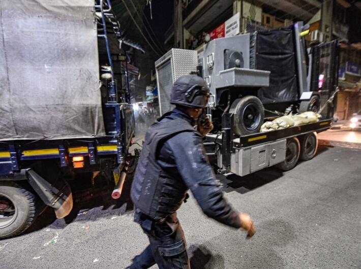 जिसके बाद बीडीएस और एनएसजी (NSG) की टीम को यहां बुलाया गया. एनएसजी की जांच के बाद ये साफ हो गया कि बैग में आईईडी है. IED में 3 किलोग्राम विस्फोटक का इस्तेमाल किया गया था. ये विस्फोटक गाजीपुर से मिले IED से मेल खाता था.