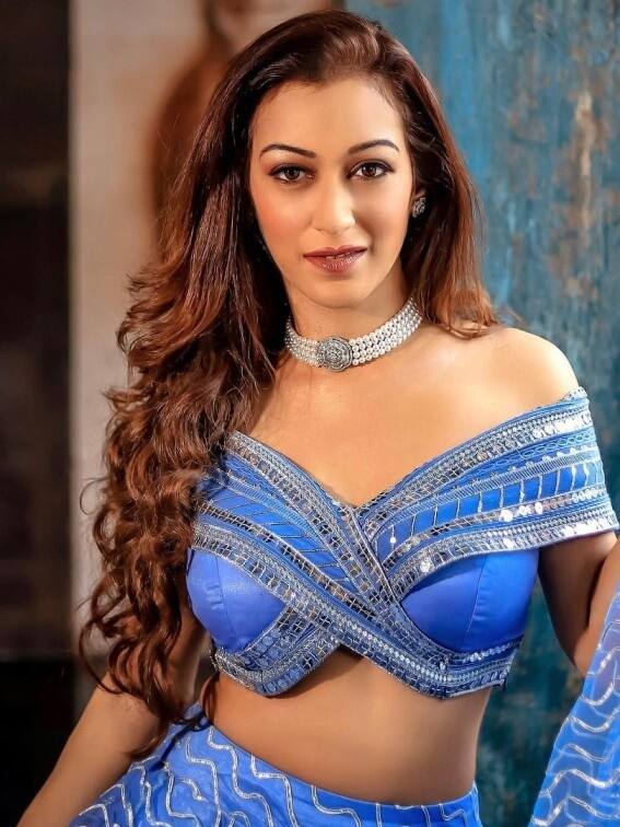 अंजलि भाभी के ये अवतार देख दबा लेंगे दांतों तले उंगलियां