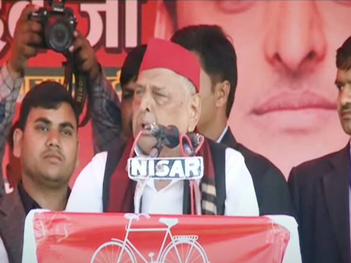 UP Election 2022: रोमांचक हुई Karhal की जंग, बेटे Akhilesh Yadav के लिए Mulayam Singh Yadav ने मांगा वोट UP Assembly Election 2022 Samajwadi party leader mulayam singh yadav mainpuri karhal UP Election 2022: रोमांचक हुई Karhal की जंग, बेटे Akhilesh Yadav के लिए Mulayam Singh Yadav ने मांगा वोट